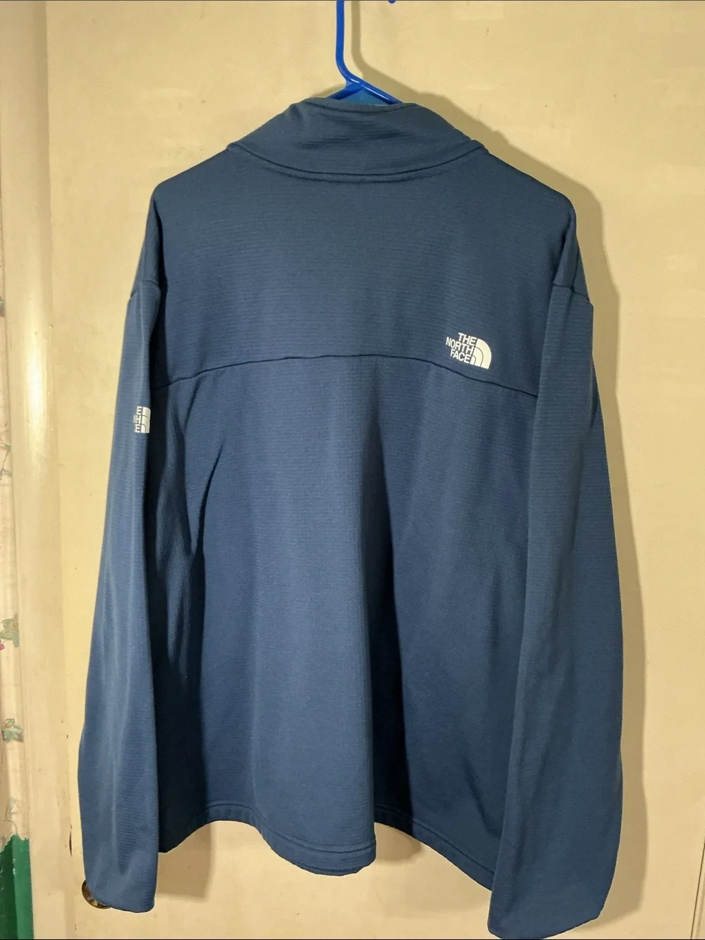 The North Face Men’s 1/4 zip pullover
